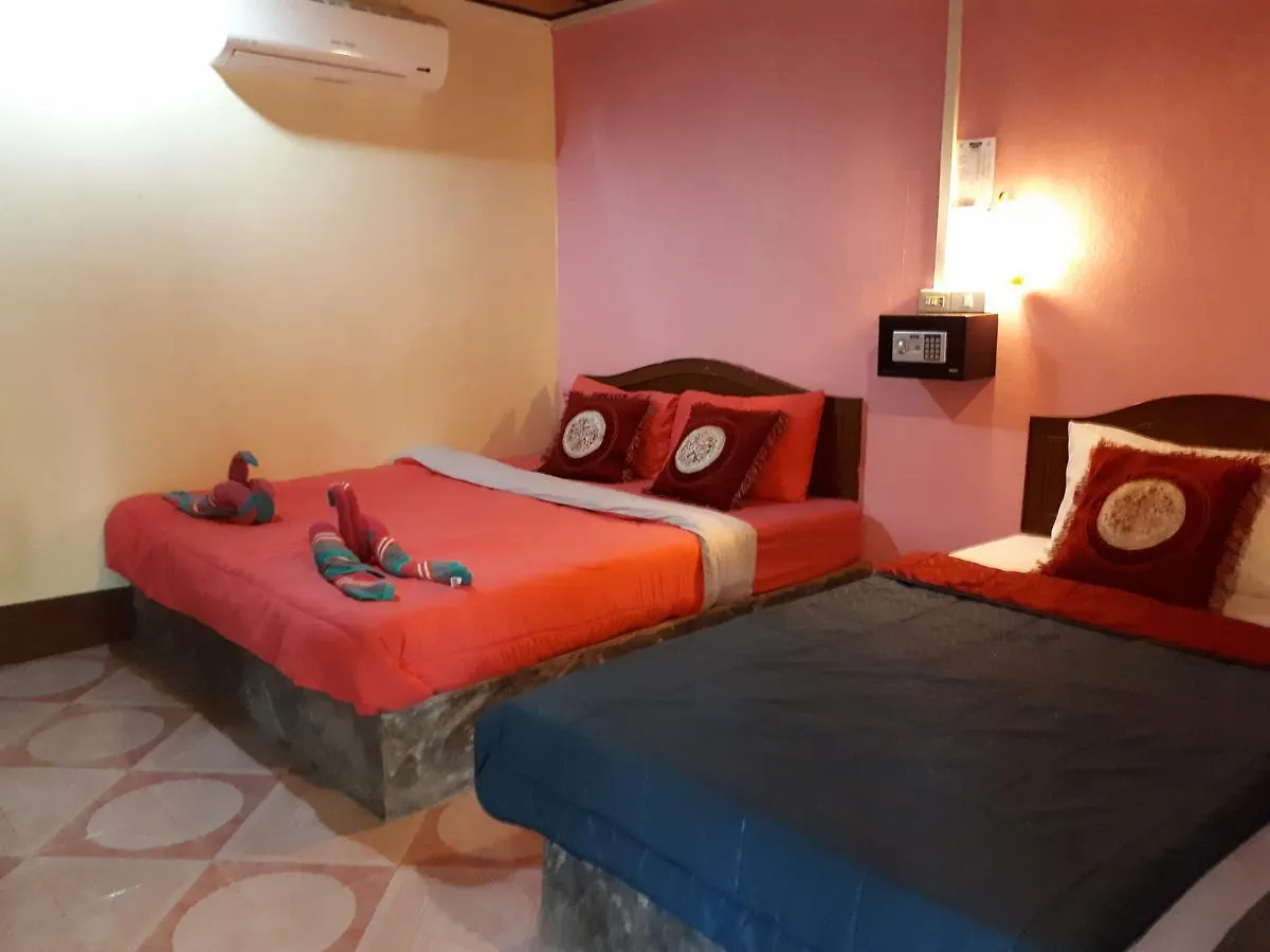 Semesteranläggning (resort) Lanta Sunmoon Bungalow Ko Lanta Thailand
