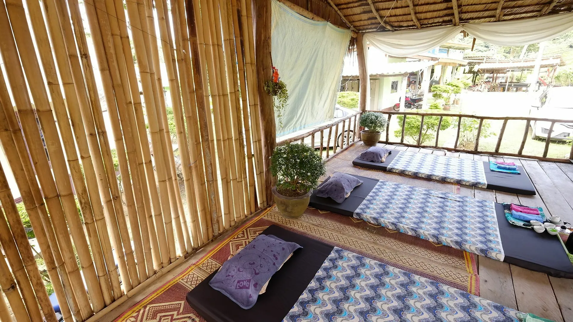 Semesteranläggning (resort) Lanta Sunmoon Bungalow Ko Lanta