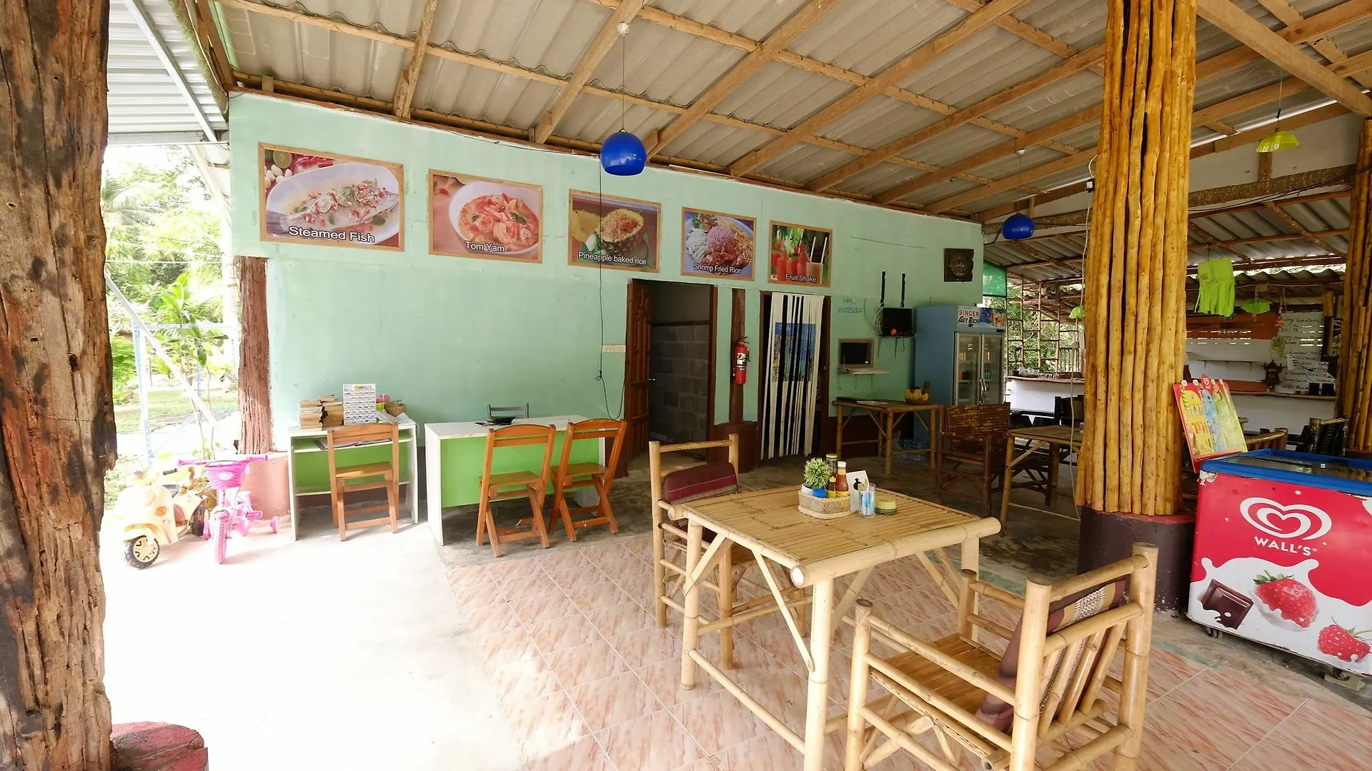 Lanta Sunmoon Bungalow Ko Lanta Thailand
