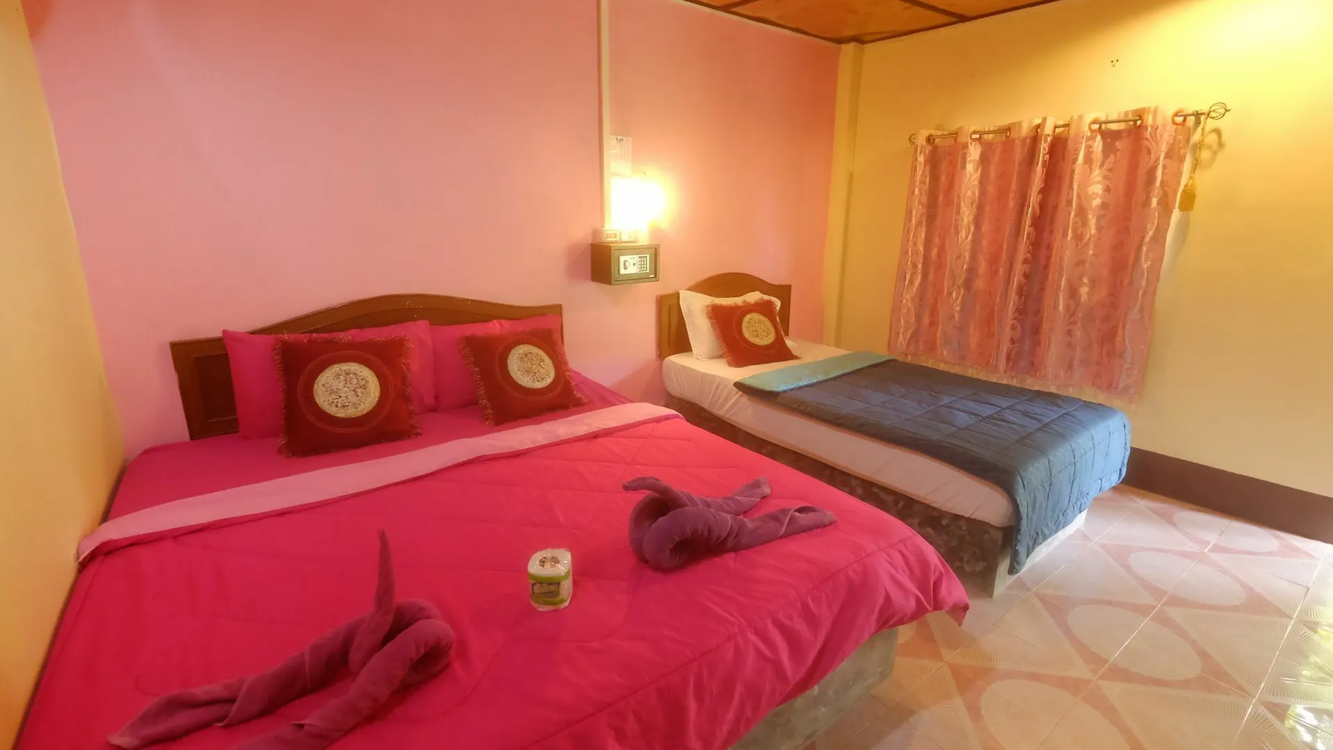 Lanta Sunmoon Bungalow Ko Lanta Semesteranläggning (resort)